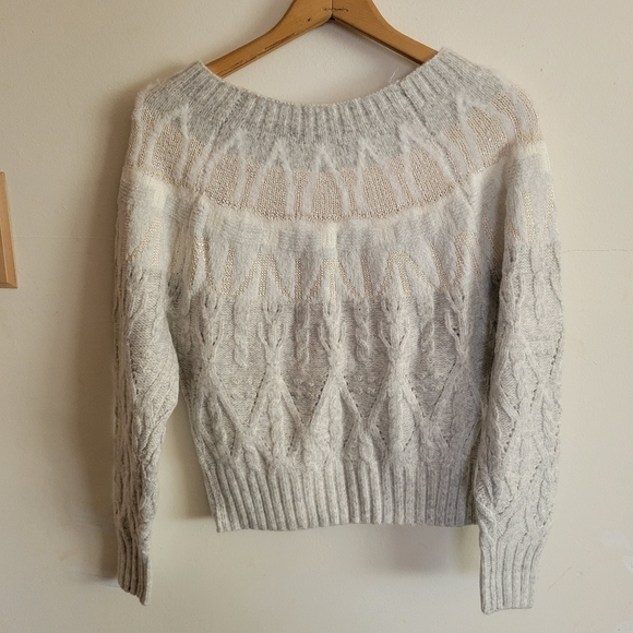 WHBM White House Black Market Knit Sweater Pullover Off White Fuzzy XS - Picture 9 of 11